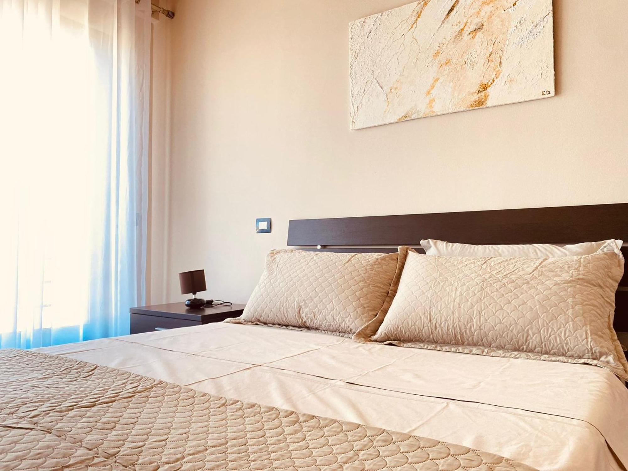 Nemis Apartments In The Centre Of Tirana Four Free Parking Екстериор снимка