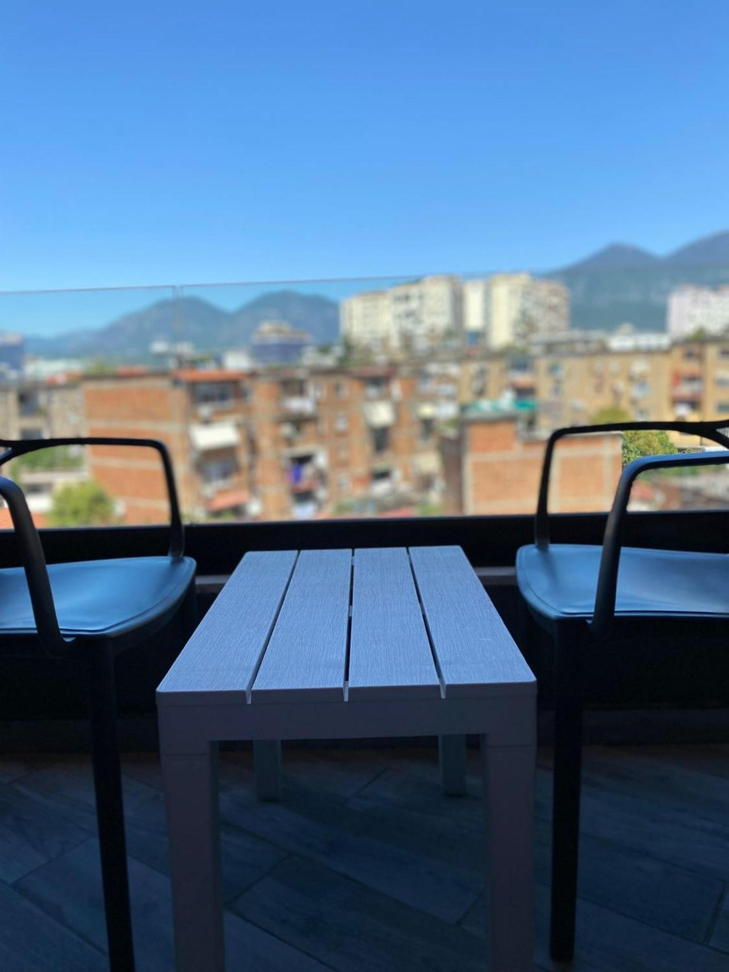 Nemis Apartments In The Centre Of Tirana Four Free Parking Екстериор снимка